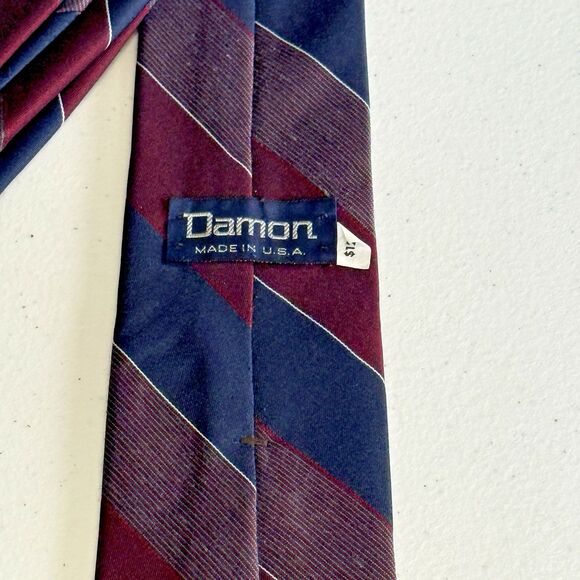 Vintage Damon Men's Tie 3" x 55" Red Blue Striped Polyester/Silk Blend - Picture 3 of 4